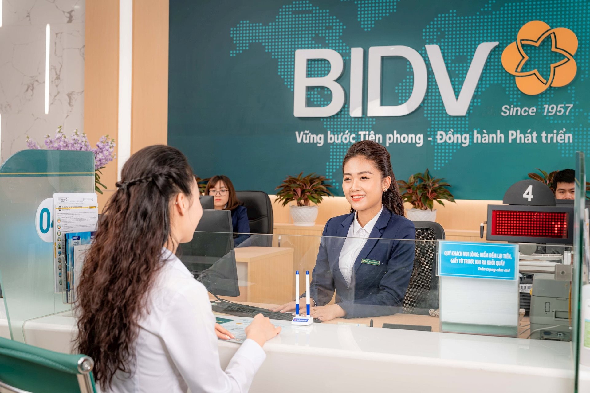 Bảo vệ cần làm gì khi phát hiện kẻ trộm đột nhập vào ngân hàng 11 Dịch Vụ Bảo Vệ Ngân Hàng Bidv